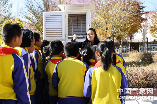 伊吾县小学新领导力量引领塑造未来教育蓝图